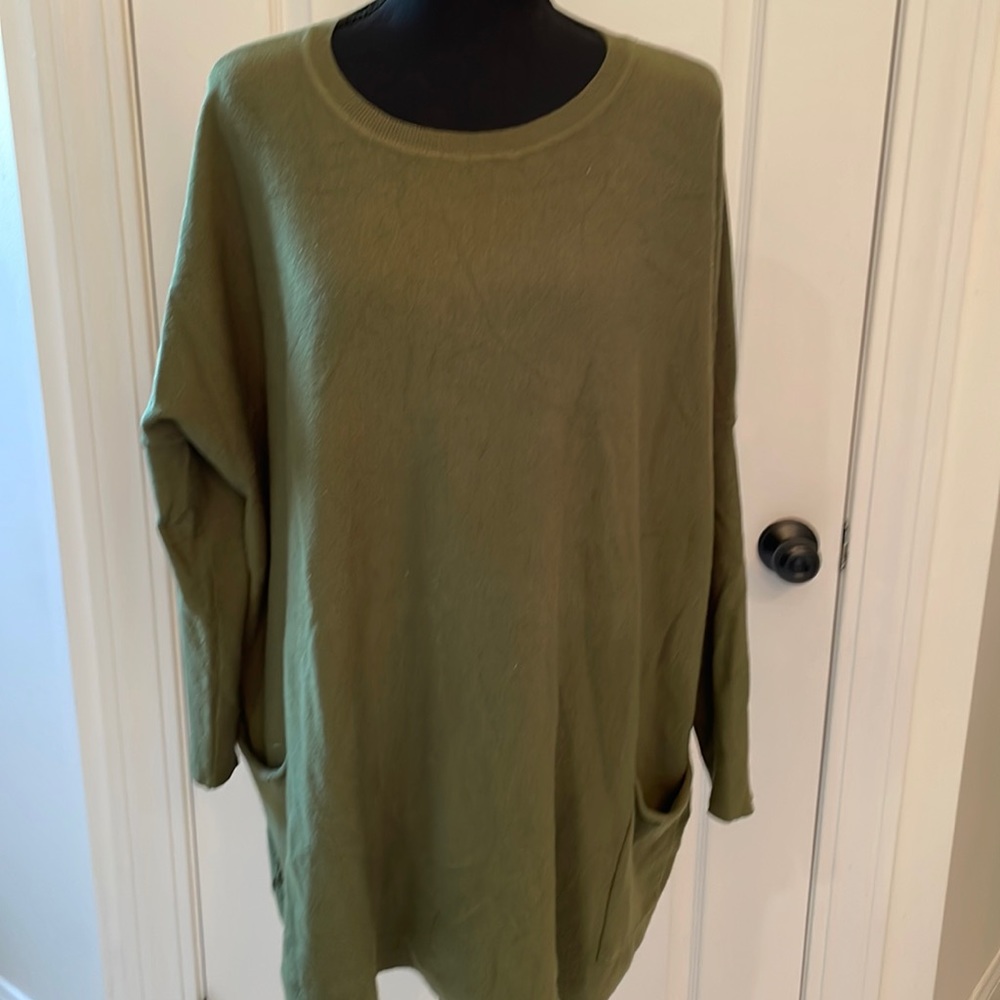 Olive pocket sweater